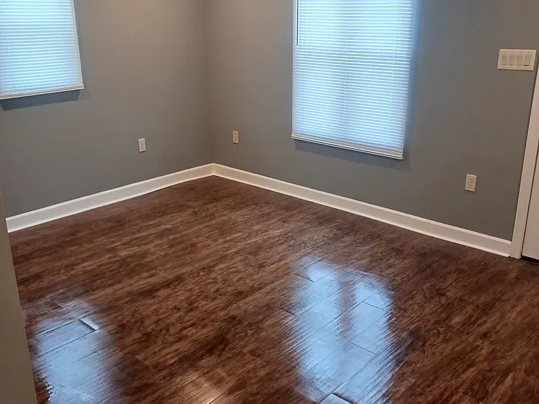 297 Melrose Dr SW — Photo 2
