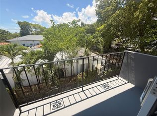 1860 SW 22nd St #11, Miami, FL 33145