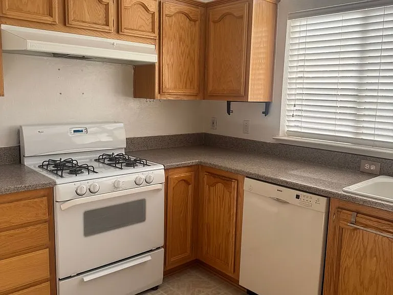 7250 Tahoe Ln — Photo 5