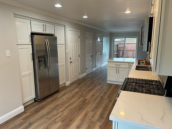 5th image of 4012 Franks Ct