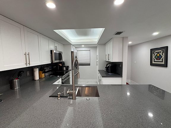 4th image of 3200 N Highway A1a #102