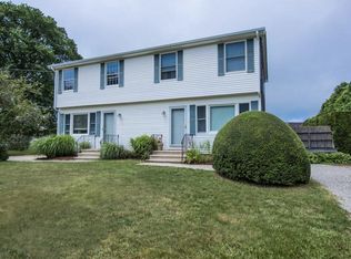 676 Middle Rd, Portsmouth, RI 02871
