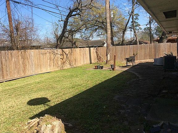 Huge backyard for Entertaining or just hanging out after a r