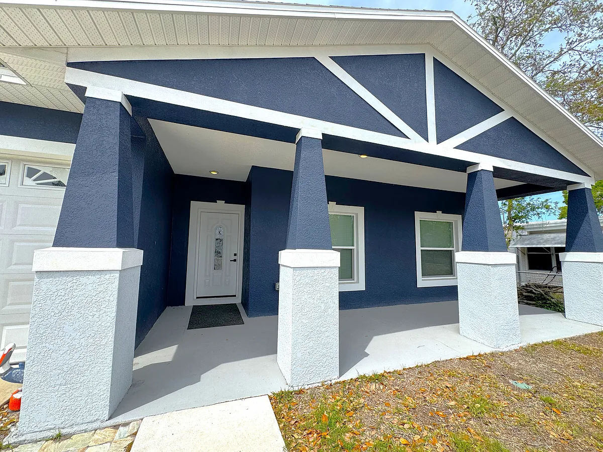 Building Photo - 302 Archimedes St