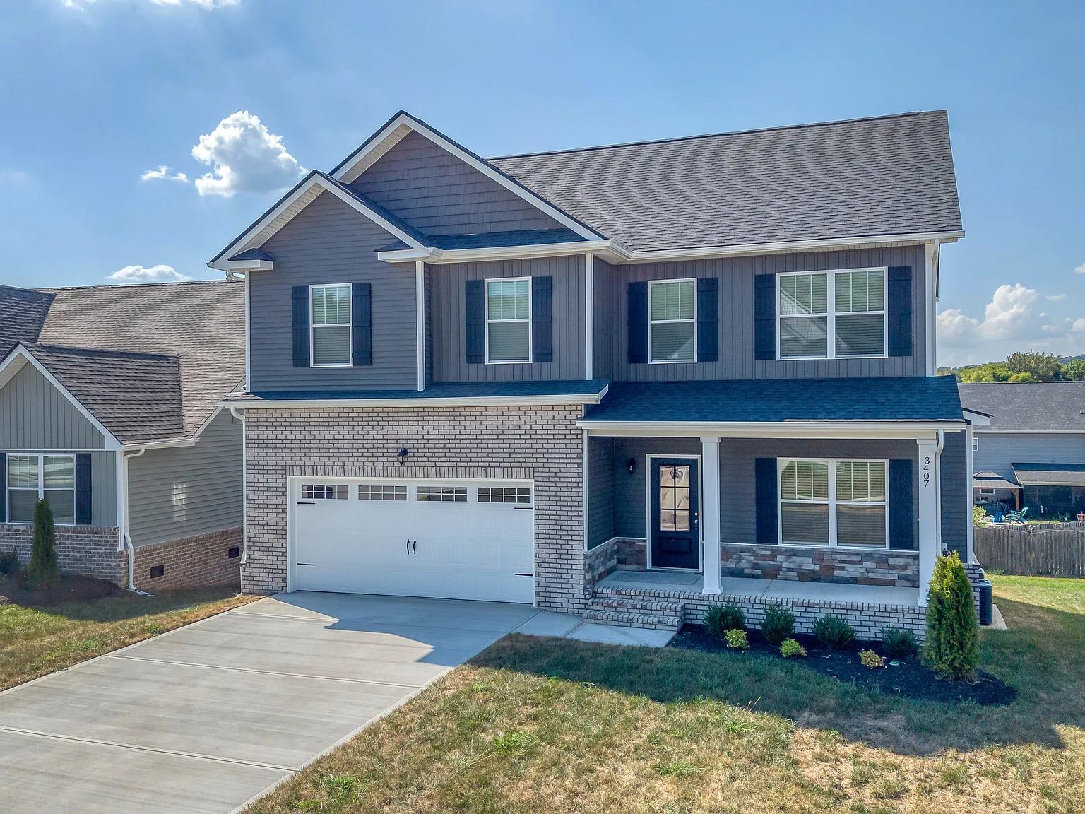 3 bed, 2.5 bath, 2083 sqft, $2,695 — Photo 2