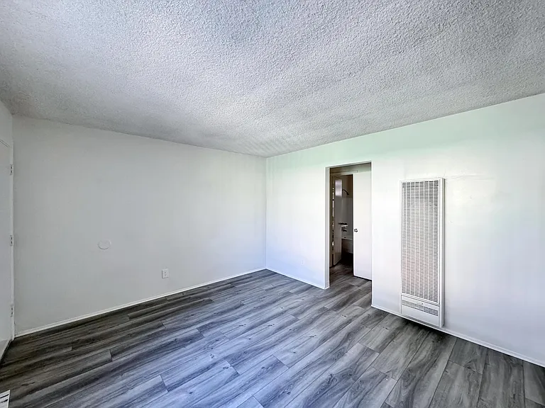 638 S Marengo Ave #6 — Photo 4