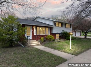 305 17th St NE, Rochester, MN 55906