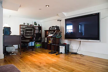 Sold by aptsandlofts.com