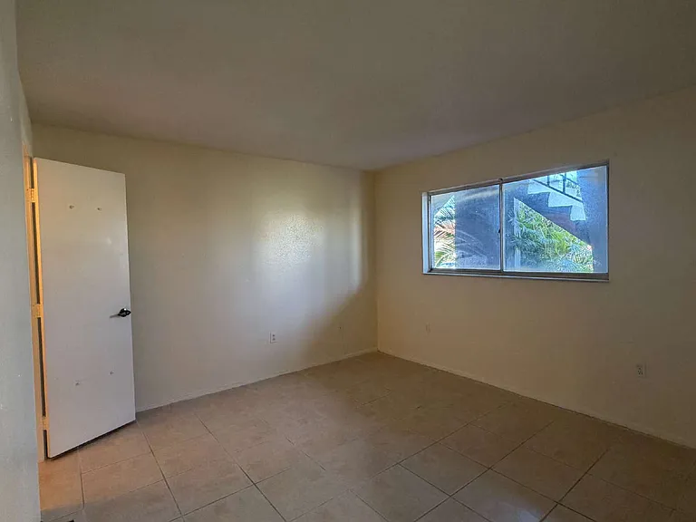 2619 Magdalina Dr #1A — Photo 13