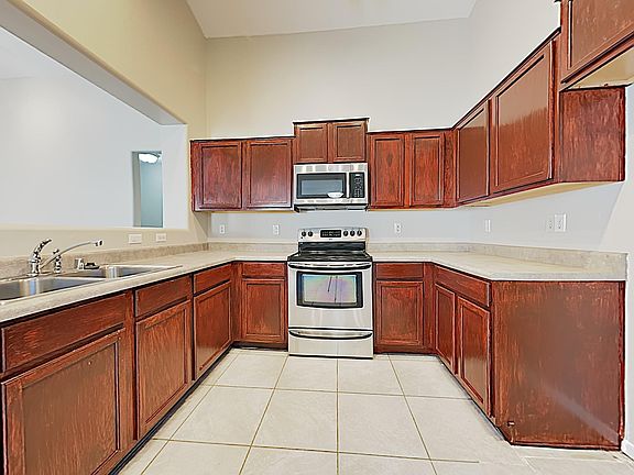 4th image of 10168 N 116th Ln