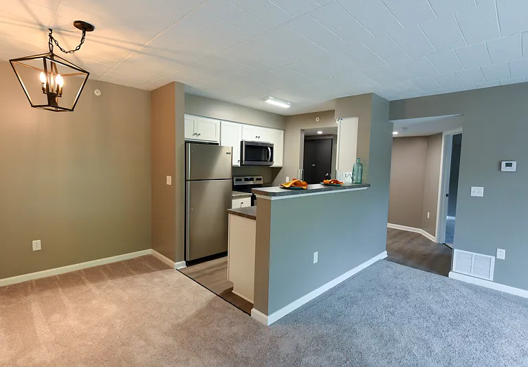 Durham Court Apartments — Photo 37