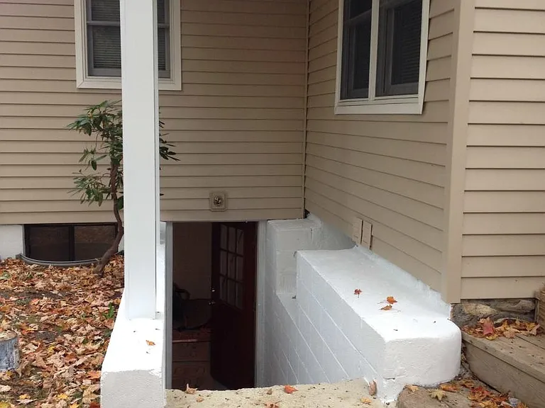 Entrance to storage and laundry