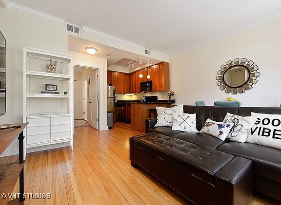 4th image of 2243 N Lincoln Ave #M-3