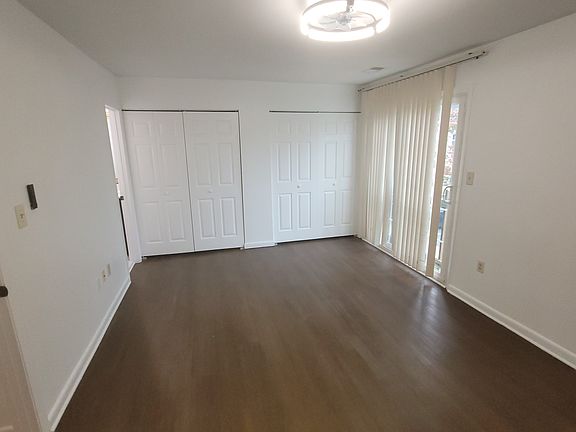 4th image of 9921 Valley Park Dr #1
