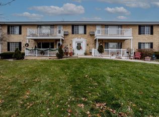 142 Heidel Rd, Thiensville, WI 53092