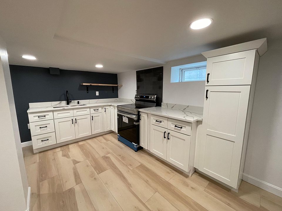 1st image of 129 Park St #B