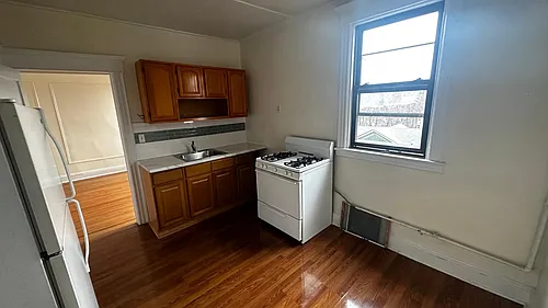 121 Saratoga Ave Photo 1