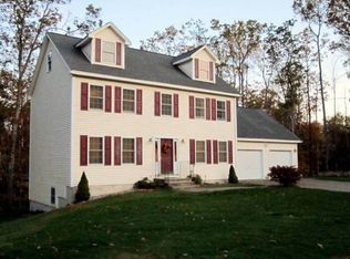 210 Gardner Rd, Hubbardston, MA 01452