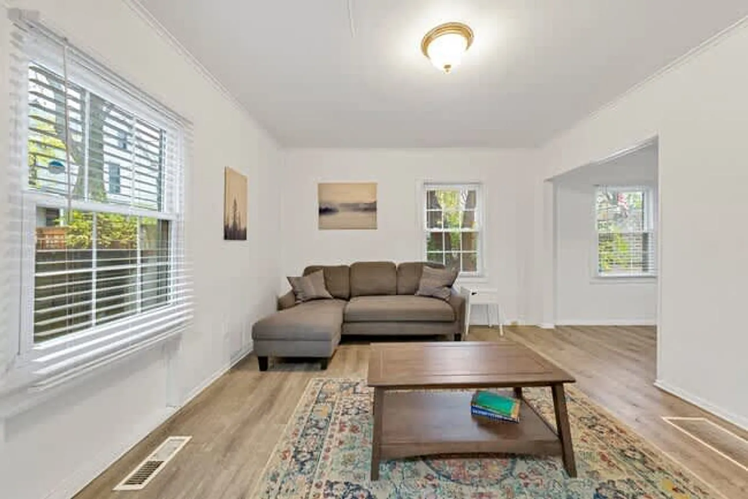 2 bed, 1.0 bath, 807 sqft, $2,774 — Photo 4
