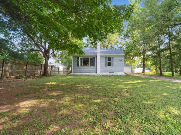 606 E Bellevue St, Leslie, MI 49251