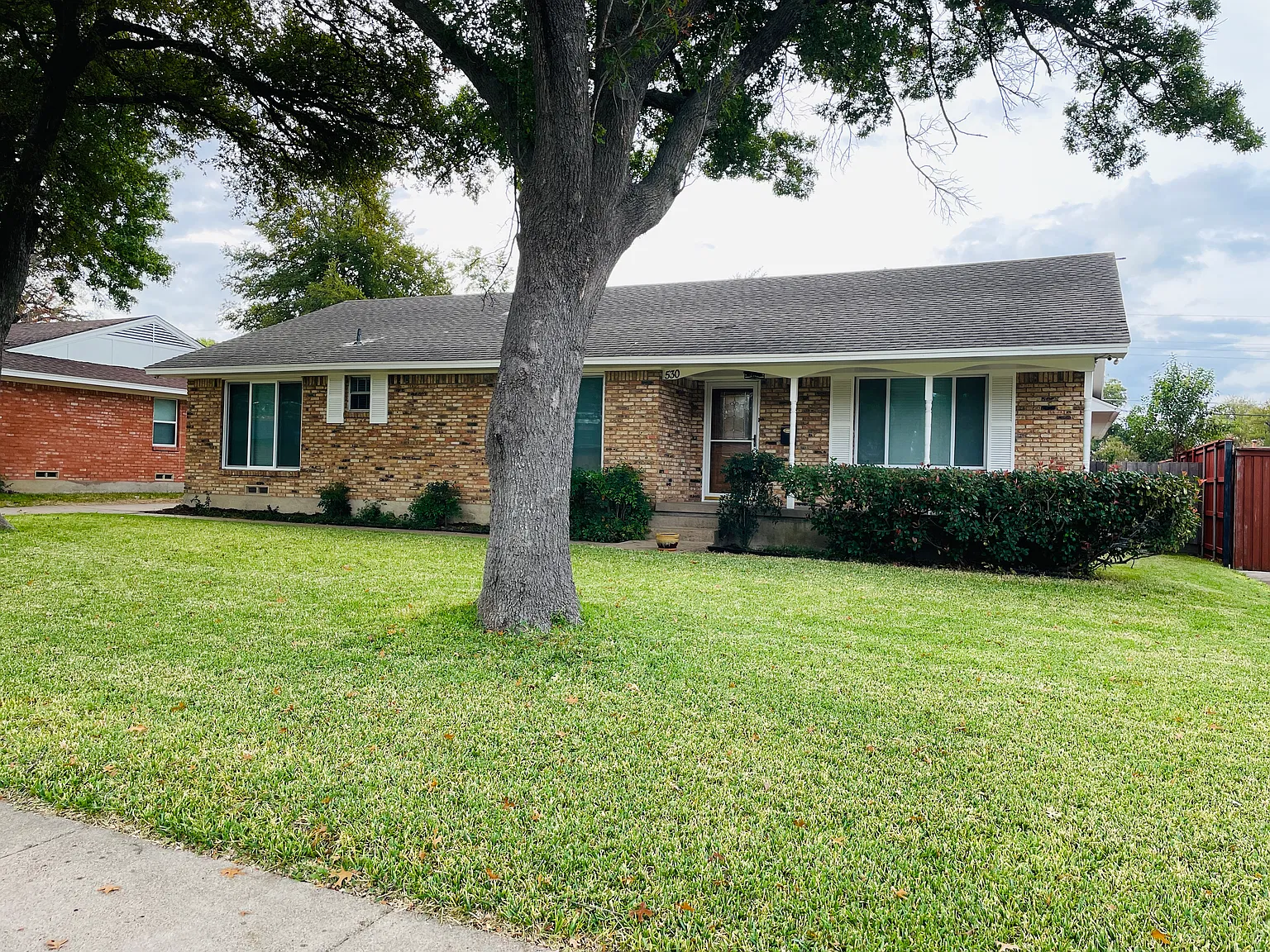 3 bed, 1886 sqft, $2,675 — Photo 2