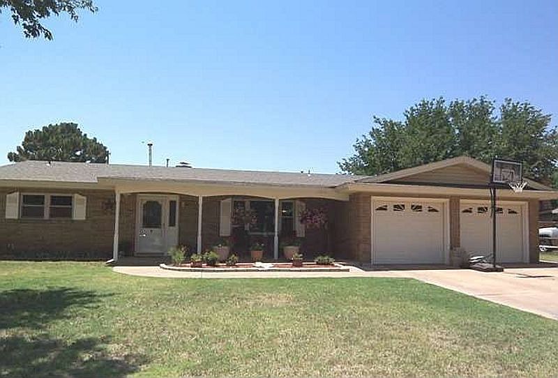 1st image of 216 Willowwood Ln