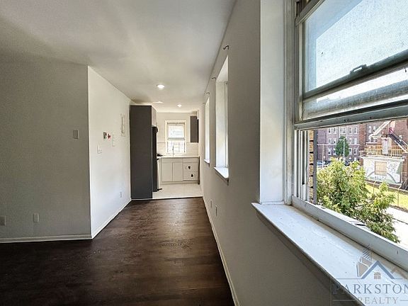 4th image of 590 Bergen Ave #22R