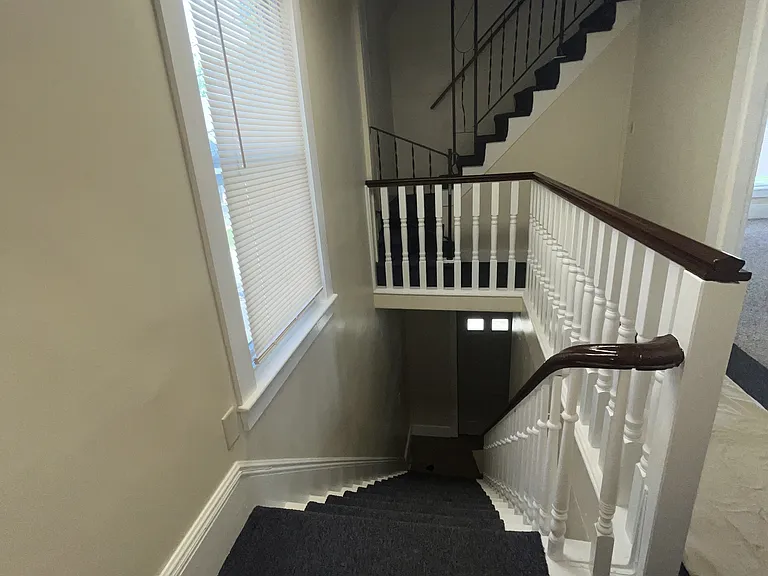 10 Ash St #2 — Photo 11
