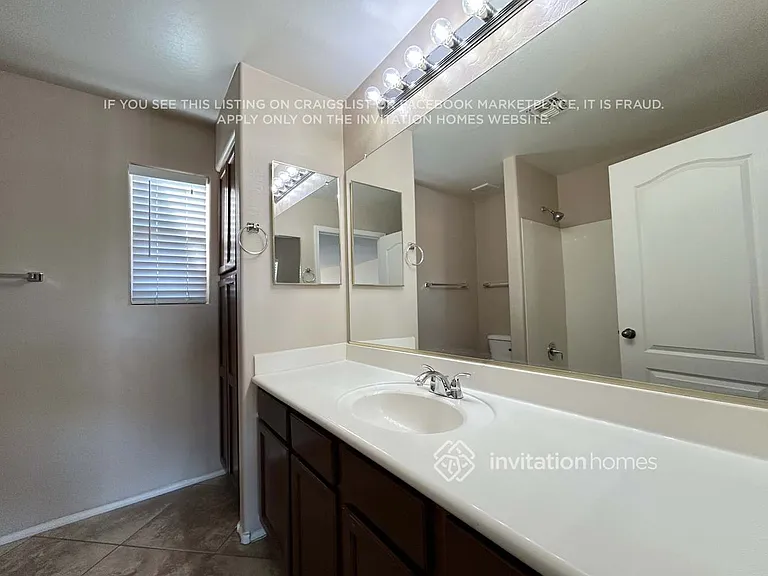 10410 W Illini St — Photo 22