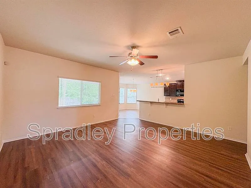 Building Photo - 1315 Starlight Dr