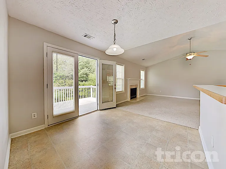460 Vinemont Rdg — Photo 7