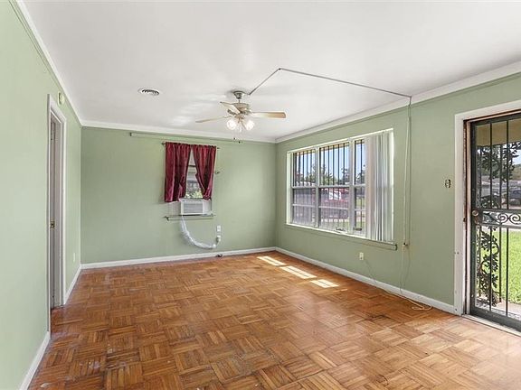 2nd image of 1215 Terry St