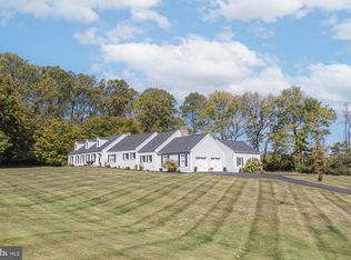 6698 Brownstone Dr, New Hope, PA 18938