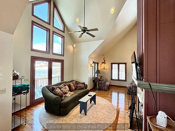 3rd image of 14 Jansen Cir