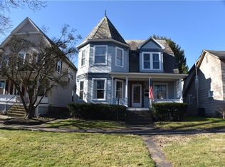 609 7th St, Marietta, OH 45750
