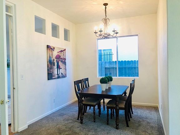 5th image of 161 Jarvis Cir
