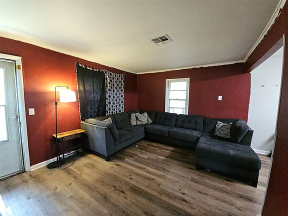 2nd image of 67 W Mockingbird Ln