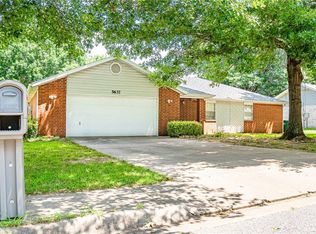 5637 Walden St, Lowell, AR 72745