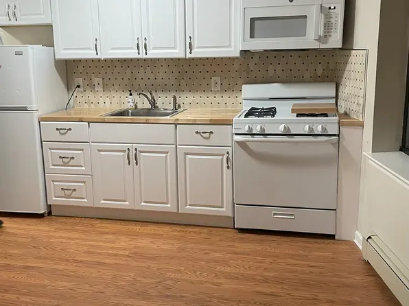 224 E Main St, Port Jefferson, NY 11777