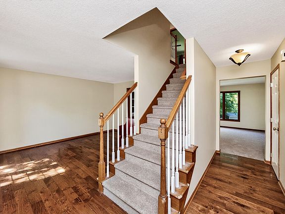 3rd image of 4616 93rd St