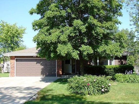 3rd image of 10338 S McGraw Dr