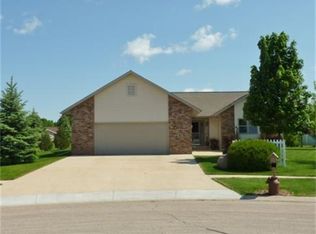 310 Rosewood Ct, Waupun, WI 53963
