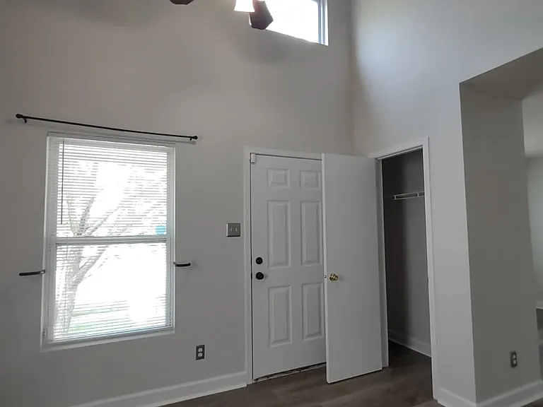 Belfry Dr — Photo 8