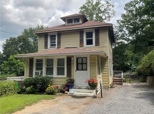 62 Robinson Ave, Bedford Hills, NY 10507
