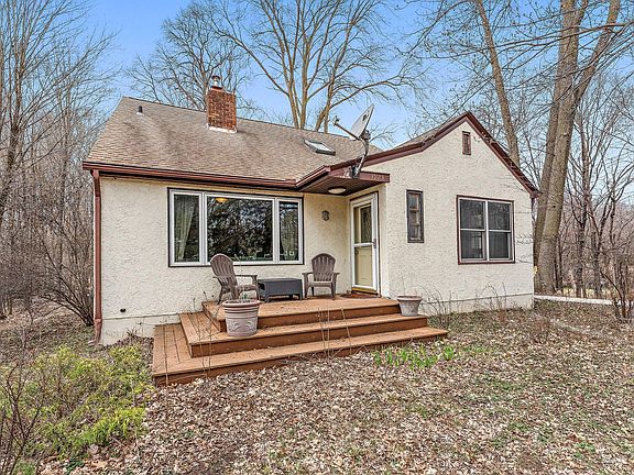 3rd image of 3923 Elmwood St