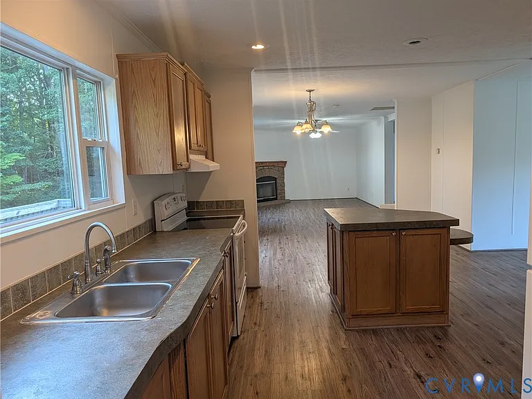 13461 Gorburn Dr — Photo 11
