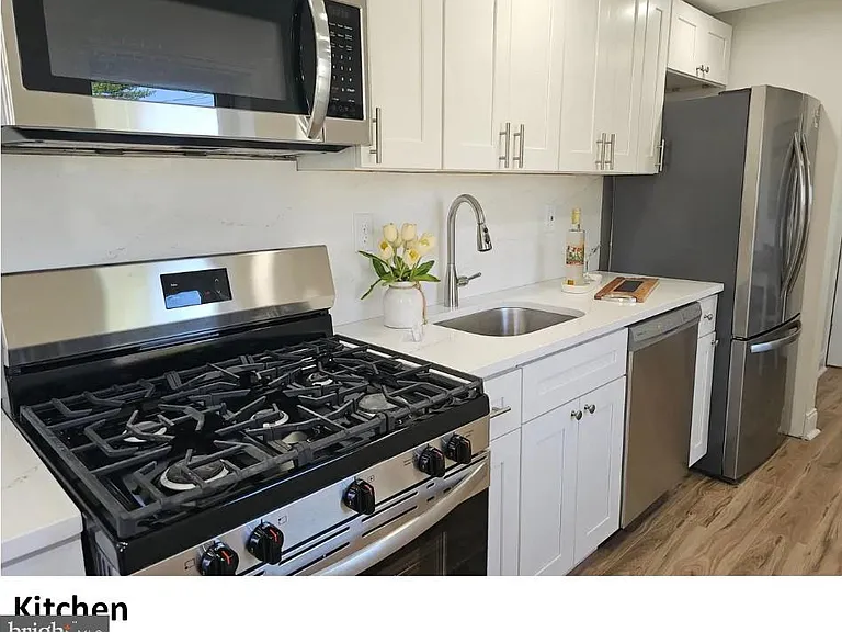 5 & 7 N Locust Ave — Photo 34