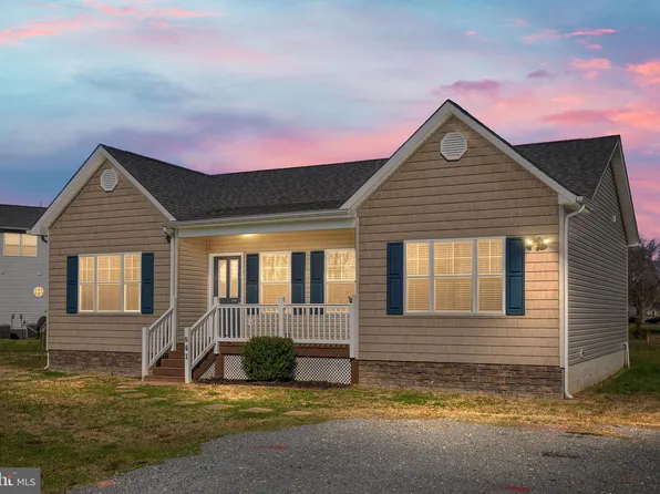 841 Ebb Tide Dr, Colonial Beach, VA 22443