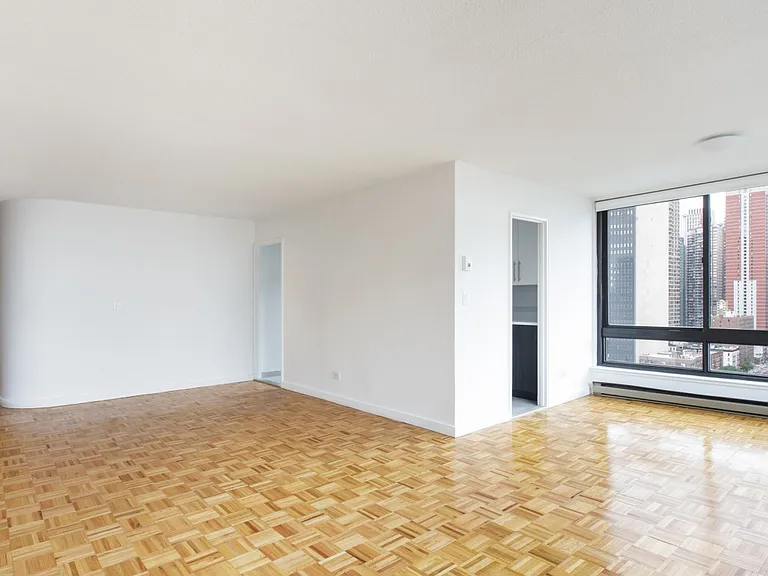300 E 34th St #27K — Photo 8