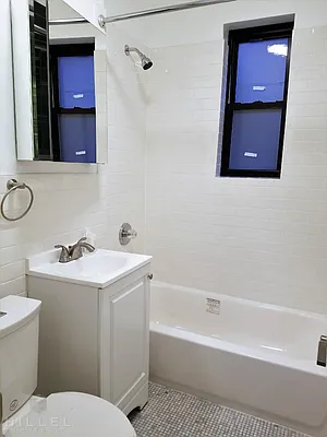 Rented by Hillel Realty Group | media 16